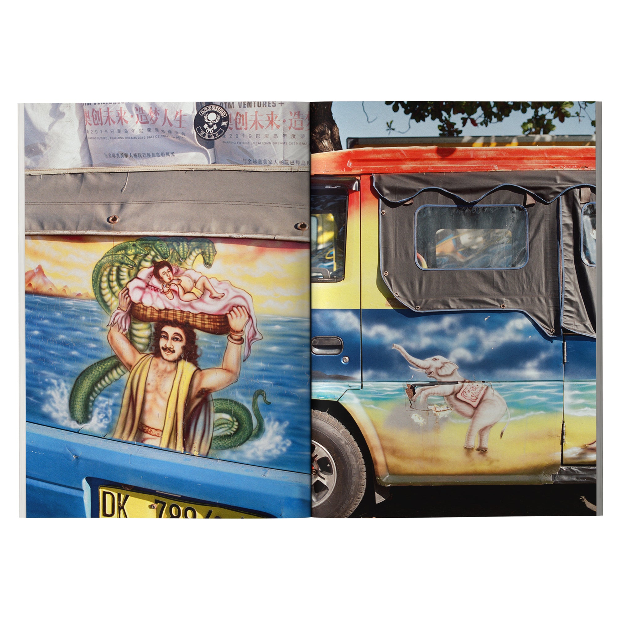 Komotra Party Buses of Kuta